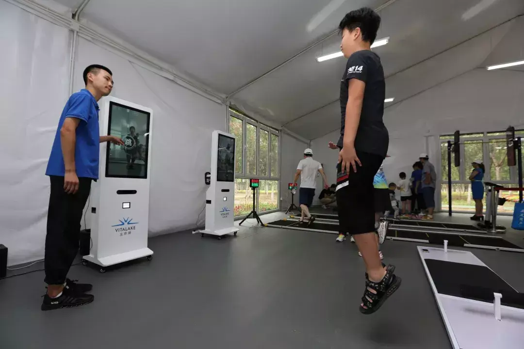 大堂有氧运动图片_大堂有氧运动图片_大堂有氧运动图片